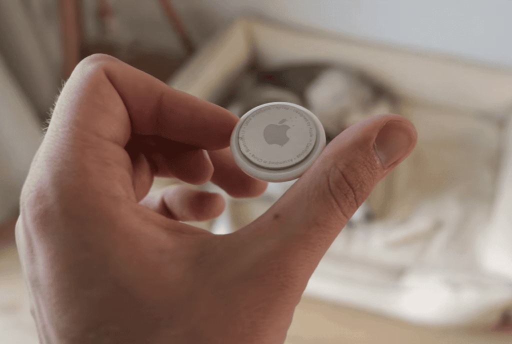 1. What Is an Airtag Dog Collar?